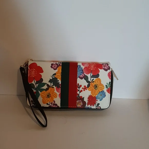 ALBA  Handbag.   SMOKE FREE HOME - Picture 6 of 6